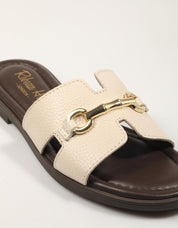 SANDALIAS REBECA HOPE LAYNA WILLER LATTE en color Hielo