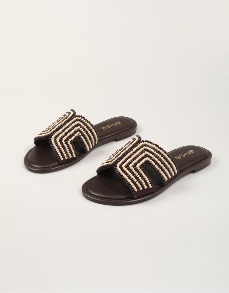 SANDALIAS AN-SE SANDALIA BOLITAS CHOCOLATE/CREAM en color Cuero