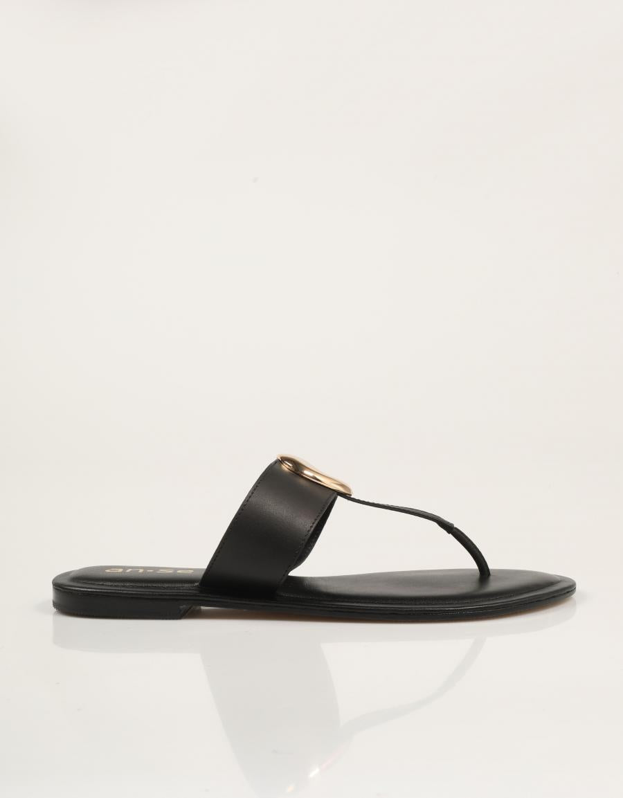 SANDALIAS AN-SE ESCLAVA CHAPA BLACK en color Negro