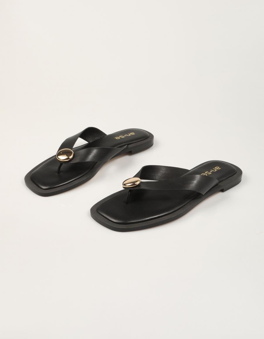 SANDALIAS AN-SE ESCLAVA CHAPA BLACK en color Negro