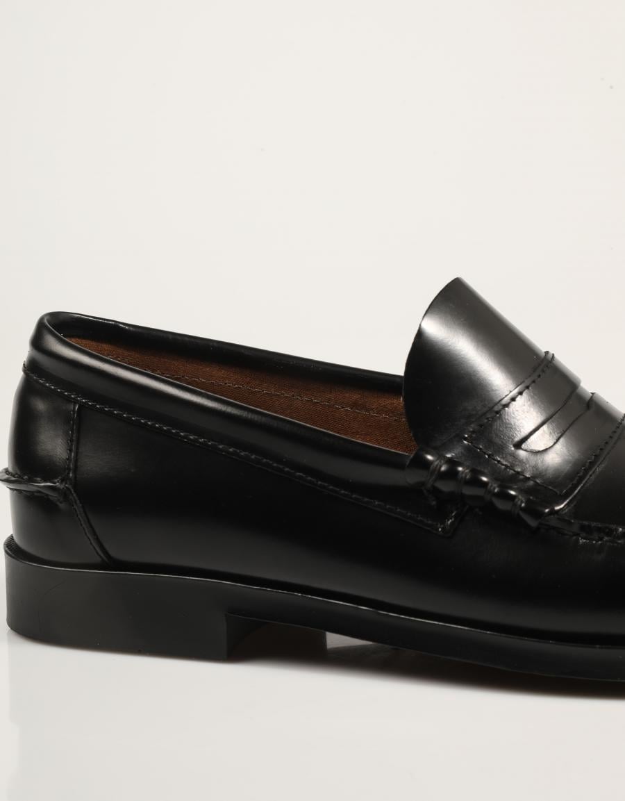 ZAPATOS FREELANCE MOCASIN FLORENTIC NEGRO en color Negro