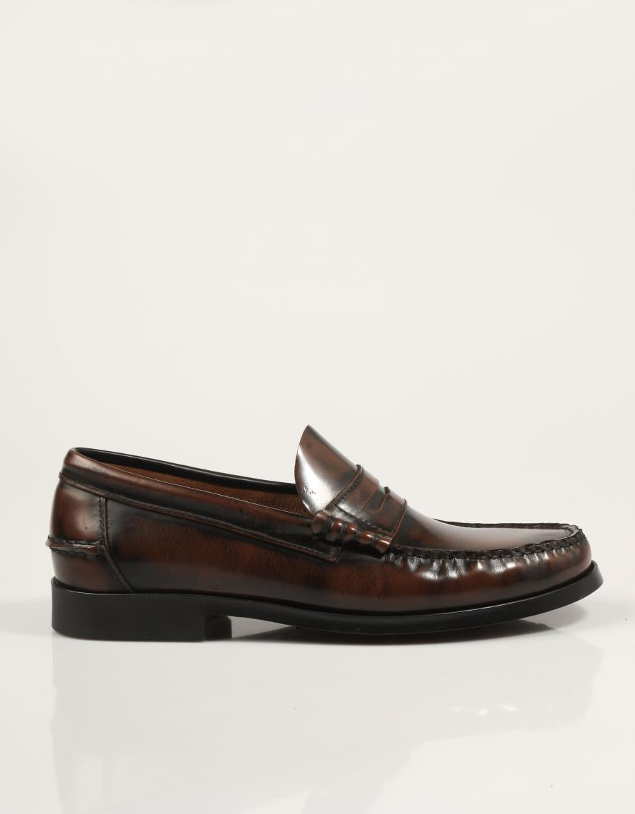 ZAPATOS FREELANCE MOCASIN FLORENTIC MARRON en color Marron