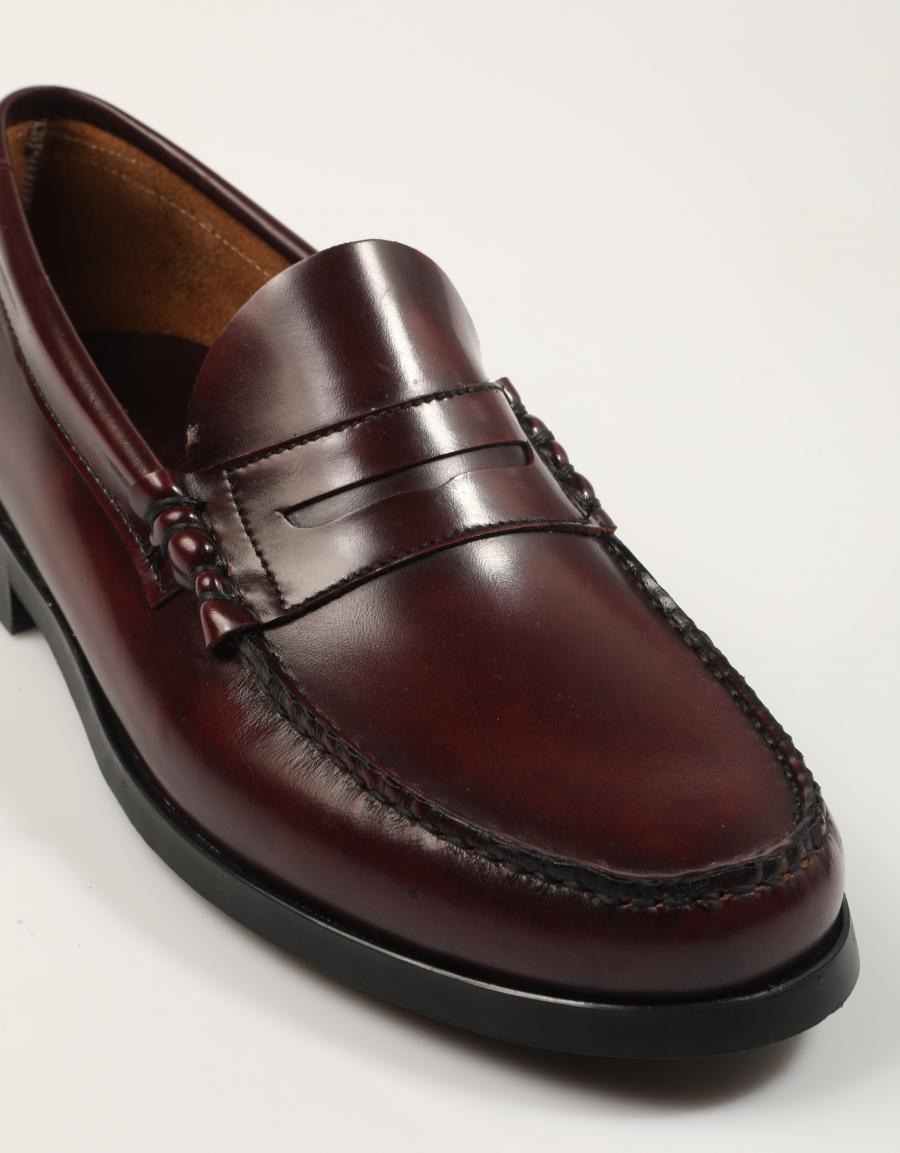 ZAPATOS FREELANCE MOCASIN FLORENTIC BURDEOS en color Burdeos