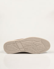 ZAPATOS FREELANCE MOCASIN LODO en color Taupe