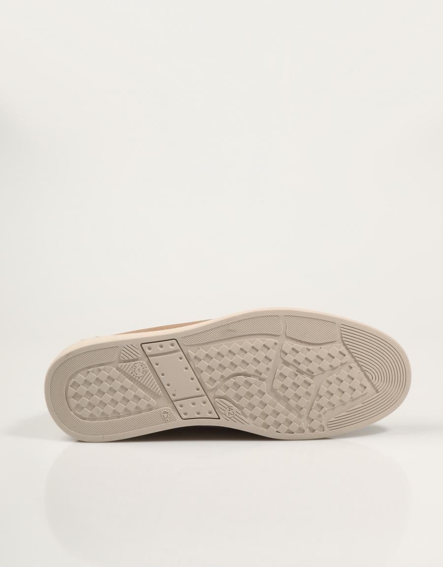 ZAPATOS FREELANCE MOCASIN PIEDRA en color Beige