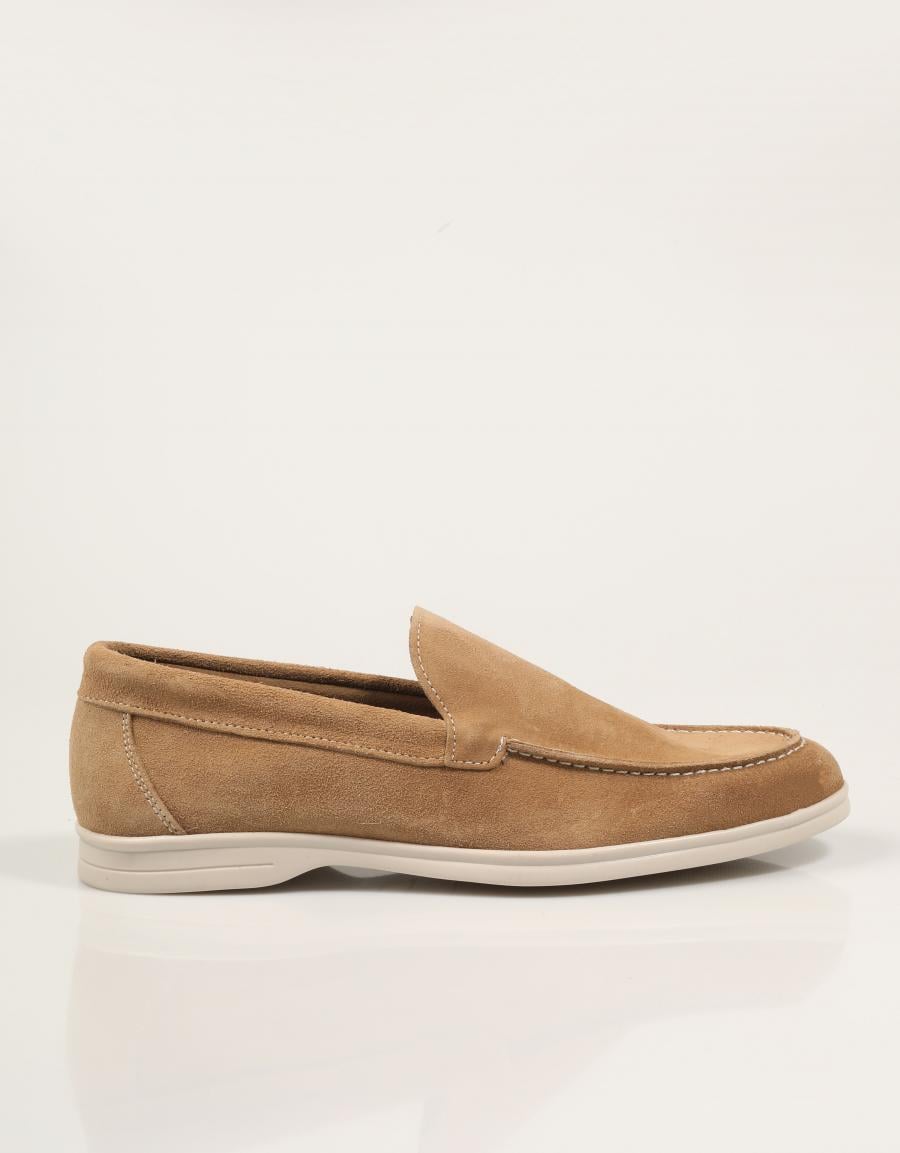 ZAPATOS FREELANCE MOCASIN MUSHROOM en color Cuero