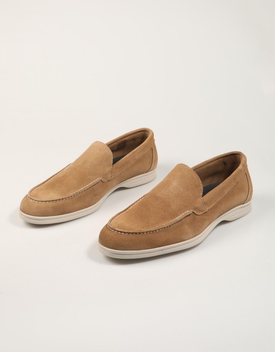 ZAPATOS FREELANCE MOCASIN MUSHROOM en color Cuero