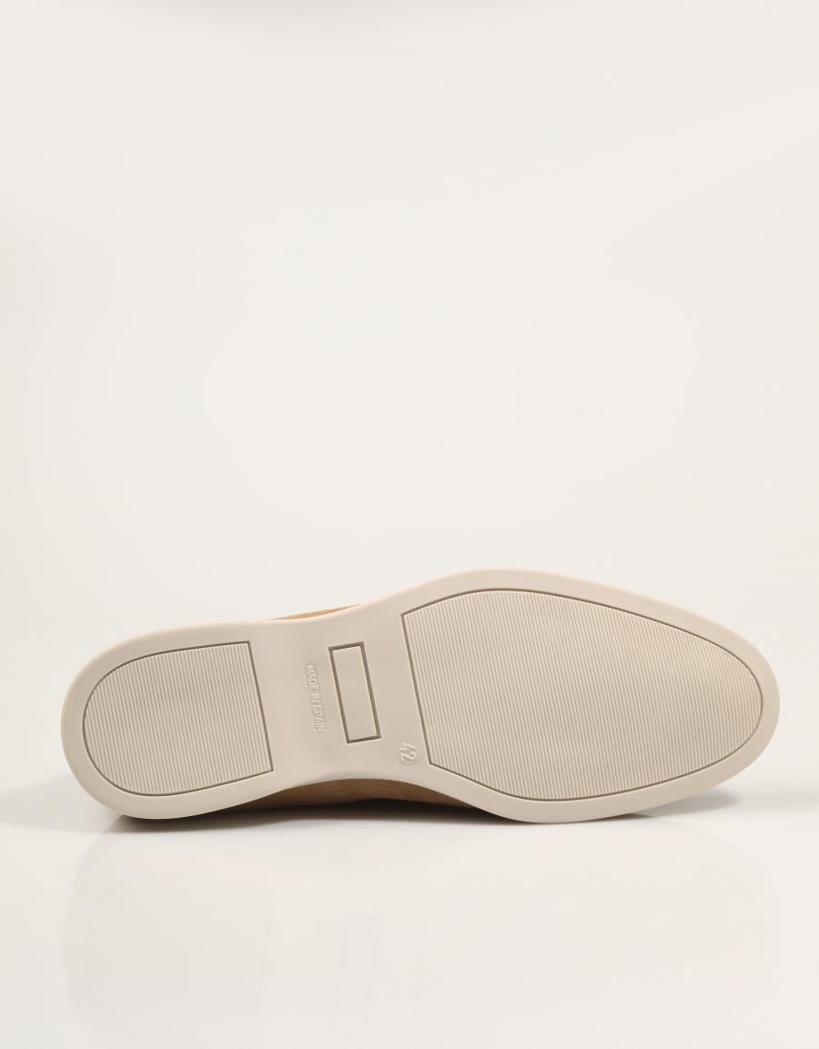 ZAPATOS FREELANCE MOCASIN MUSHROOM en color Cuero