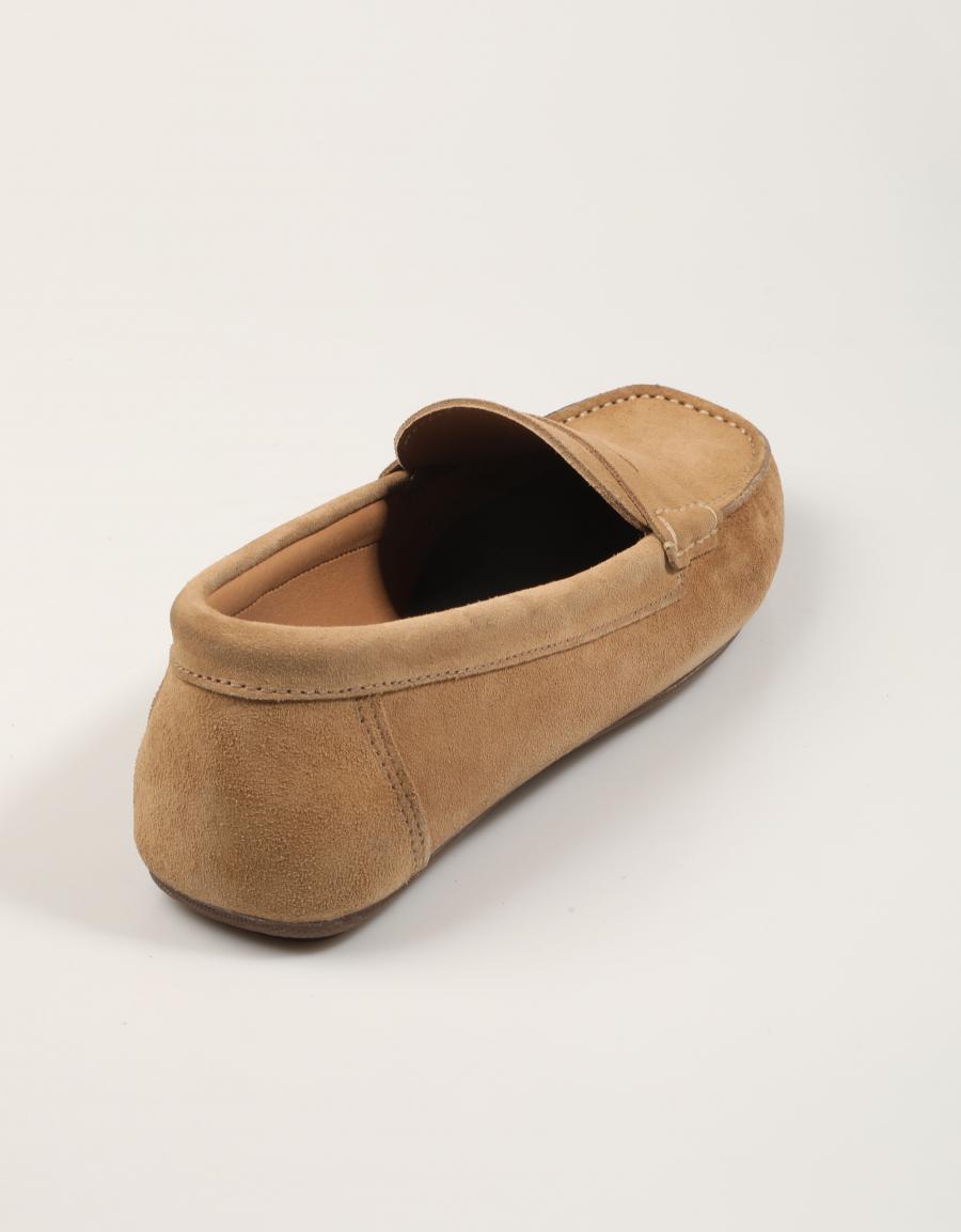 ZAPATOS FREELANCE MOCASIN MUSHROOM en color Cuero