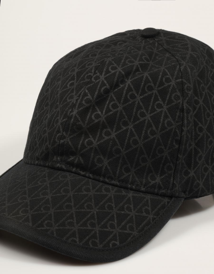 GORRA CALVIN KLEIN EMBLEM PRINT CHARCOAL LV04D5029G en color Negro