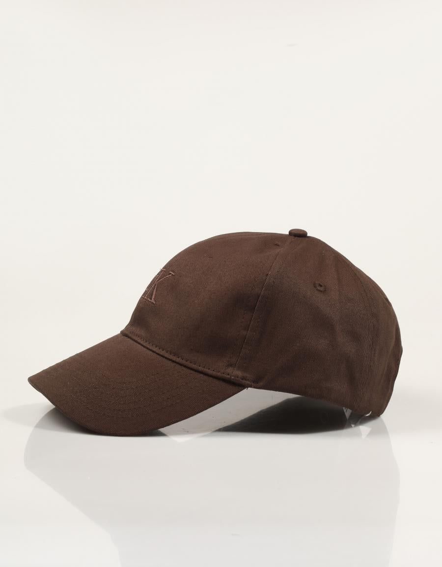GORRA CALVIN KLEIN MONOGRAM DELICIOSO LV04K5024G en color Marron