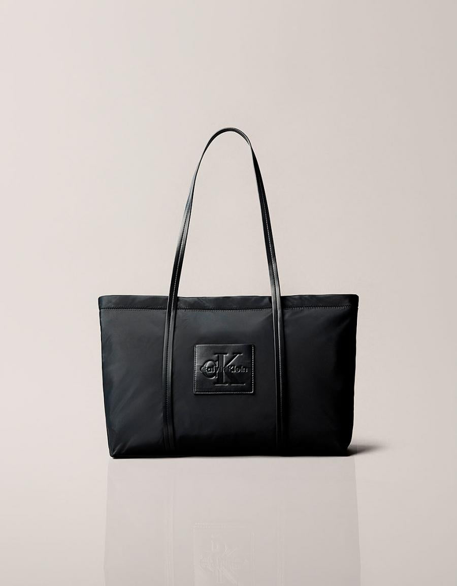 BANDOLERAS CALVIN KLEIN NYLON SMALL TOTE BLACK LV04F3868G en color Negro