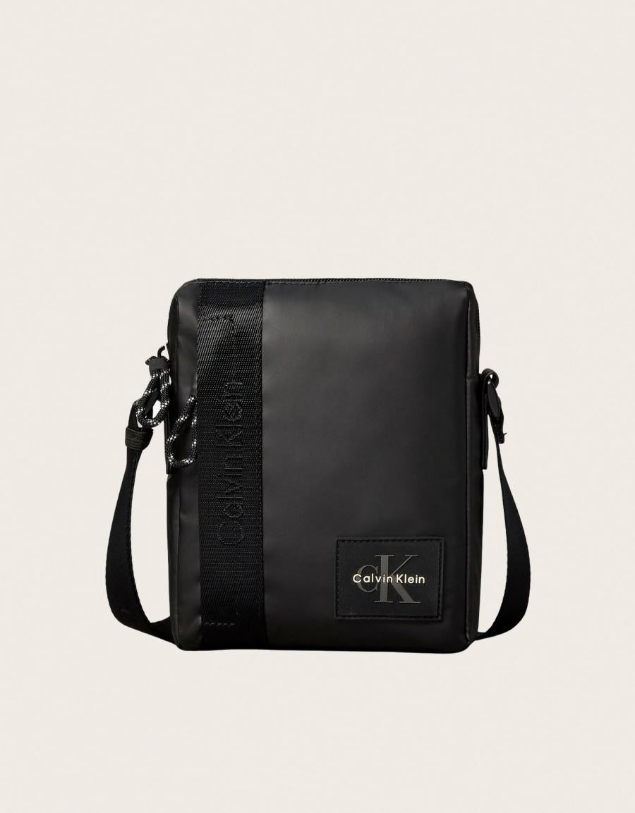 BANDOLERAS CALVIN KLEIN RUBBERIZED REPORTER BLACK LV04D3480G en color Negro