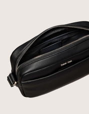 NECESERES CALVIN KLEIN RAISED POUCH BLACK LV04D1277G en color Negro