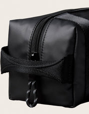 GORRA CALVIN KLEIN RUBBERIZED DOPP KIT BLACK LV04D1293G en color Negro