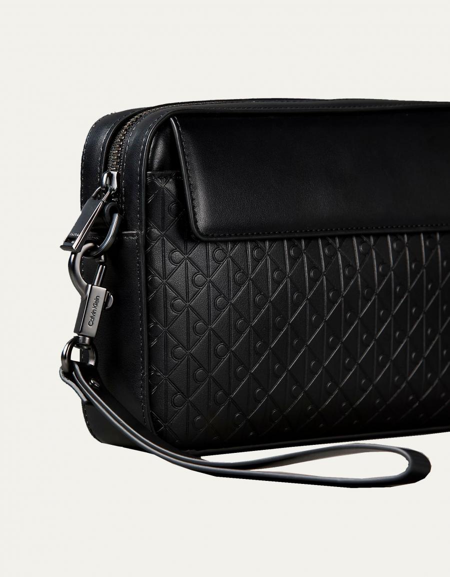 GORRA CALVIN KLEIN REFINED POUCH LV04D1369G en color Negro