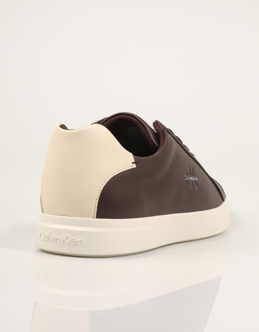 ZAPATILLAS CALVIN KLEIN LOW PROF BORDEAUX HM0HM02123 en color Negro