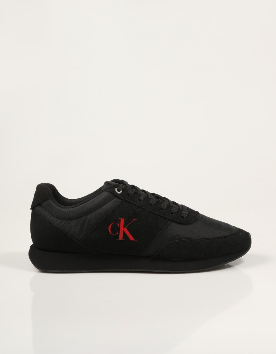 ZAPATILLAS CALVIN KLEIN RETRO RUNNE BLACK HM0HM02212 en color Negro