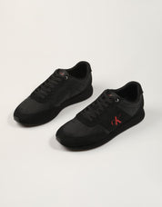 ZAPATILLAS CALVIN KLEIN RETRO RUNNE BLACK HM0HM02212 en color Negro