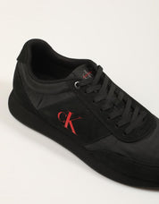 ZAPATILLAS CALVIN KLEIN RETRO RUNNE BLACK HM0HM02212 en color Negro