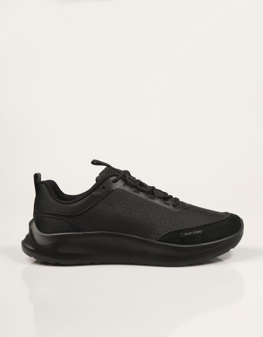 ZAPATILLAS CALVIN KLEIN EVA RUNNE BLACK HM0HM02343 en color Negro