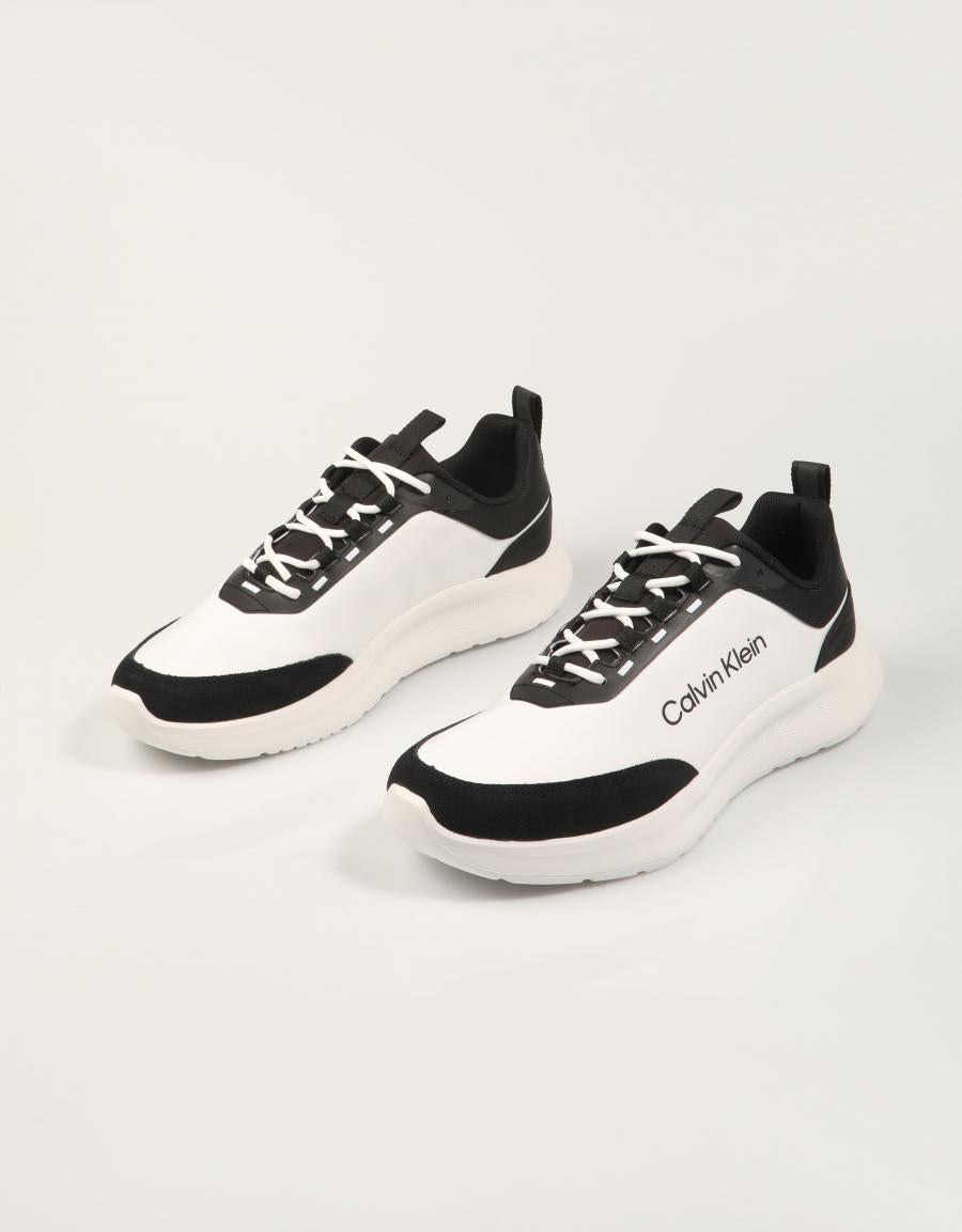ZAPATILLAS CALVIN KLEIN EVA RUNNE BLACK HM0HM02342 en color Blanco