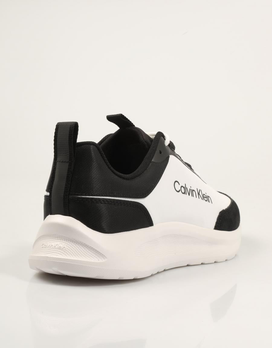 ZAPATILLAS CALVIN KLEIN EVA RUNNE BLACK HM0HM02342 en color Blanco