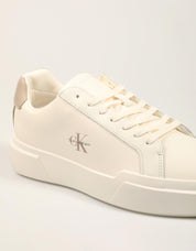 ZAPATILLAS CALVIN KLEIN CHUNKY CUPSOLE MARSHMALLOW YM0YM01344 en color Hielo