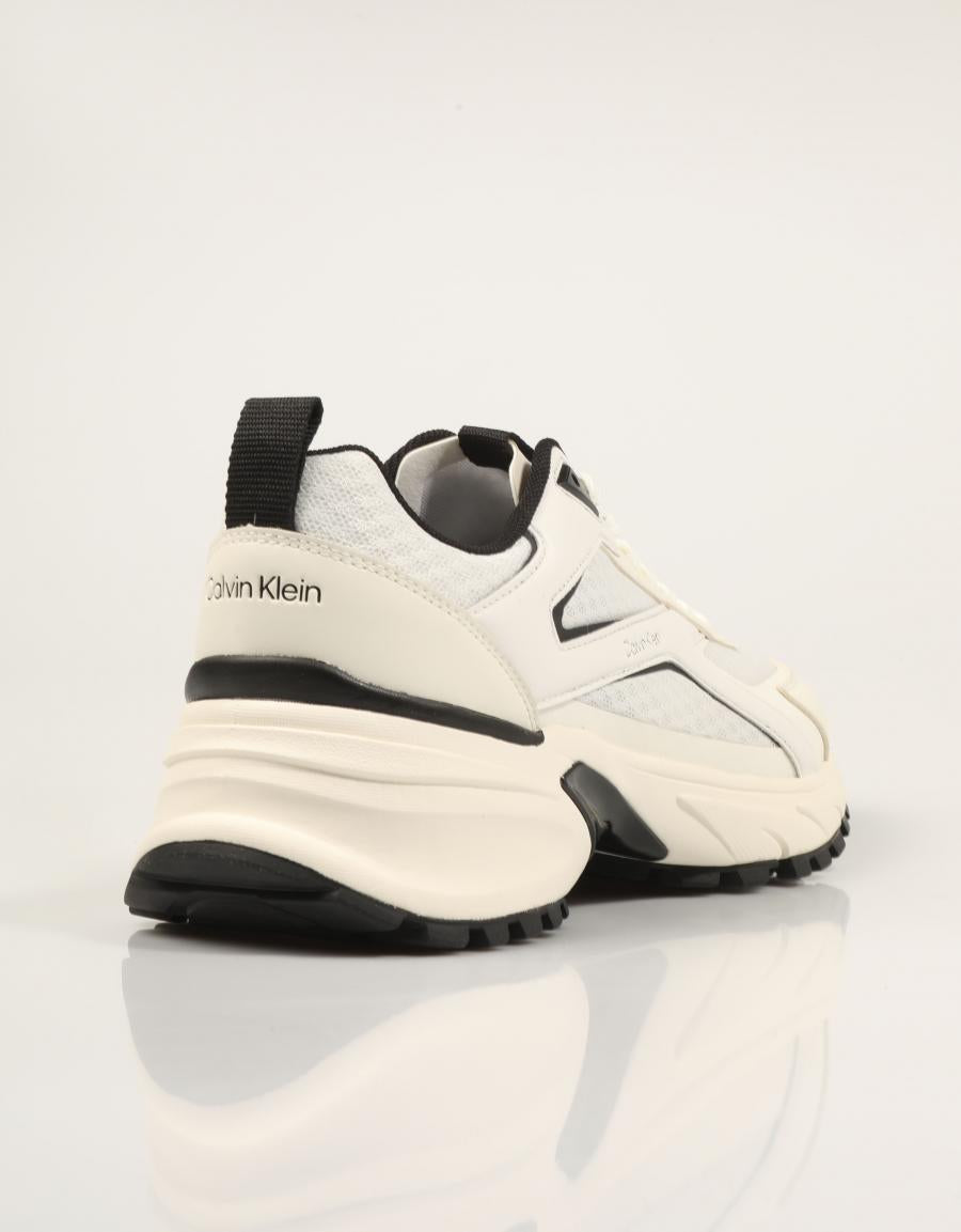 ZAPATILLAS CALVIN KLEIN HIKE RUN WHITE HW0HW03002 en color Blanco