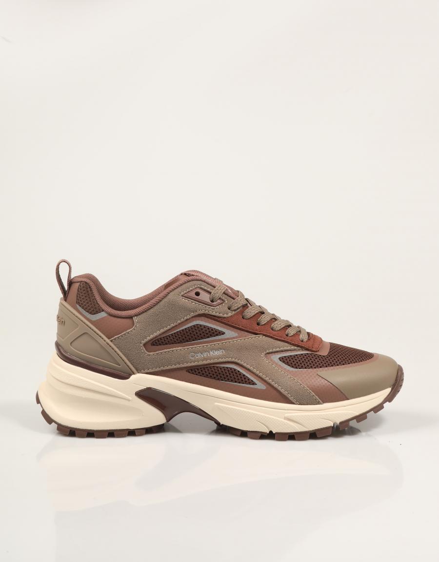 ZAPATILLAS CALVIN KLEIN HIKE RUN ROASTED NUTMEG HW0HW03107 en color Marron