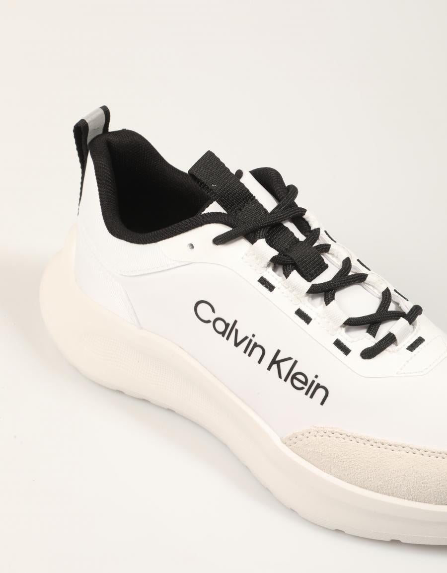 ZAPATILLAS CALVIN KLEIN EVA RUNNER WHITE HW0HW03293 en color Blanco