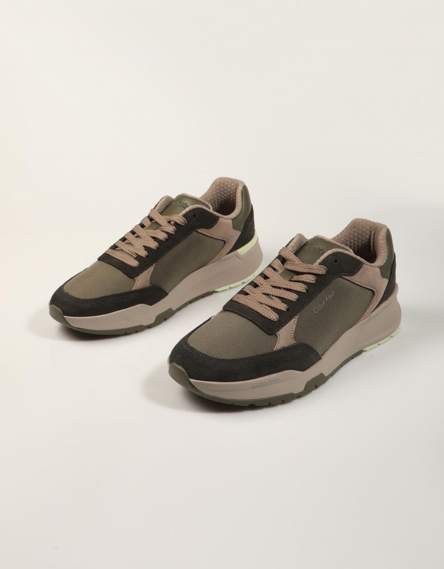 ZAPATILLAS CALVIN KLEIN CITY RUNNER OLIVE HM0HM02308 en color Kaki
