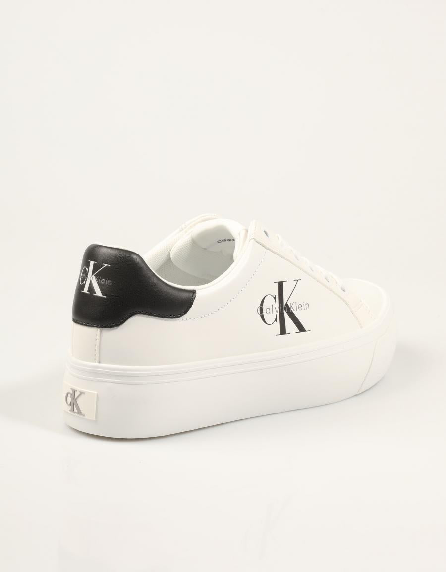 ZAPATILLAS CALVIN KLEIN VULC FLATFORM WHITE HW0HW03159 en color Blanco