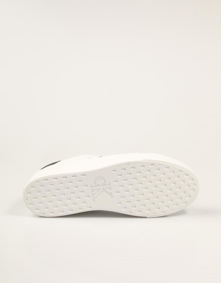 ZAPATILLAS CALVIN KLEIN VULC FLATFORM WHITE HW0HW03159 en color Blanco