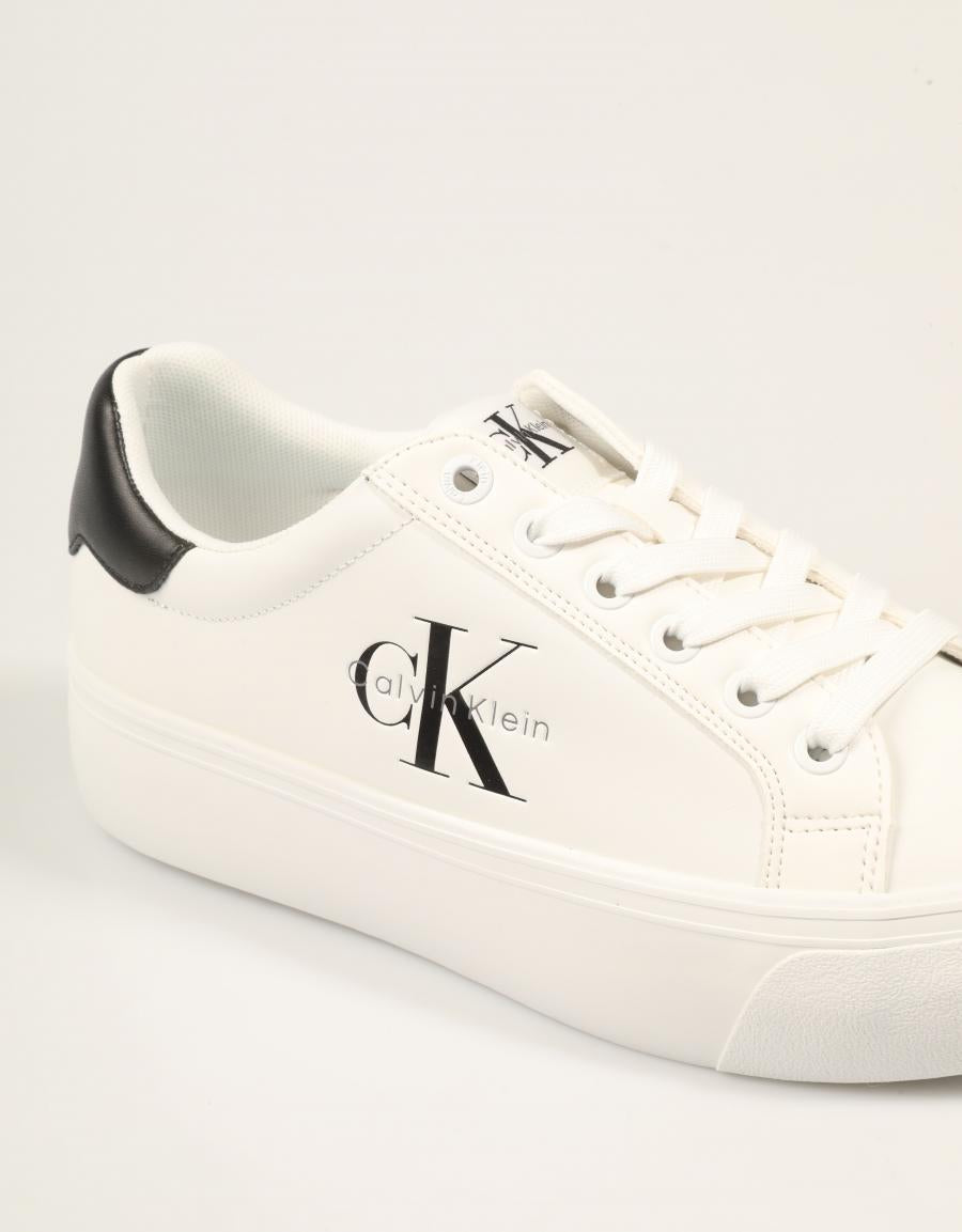 ZAPATILLAS CALVIN KLEIN VULC FLATFORM WHITE HW0HW03159 en color Blanco