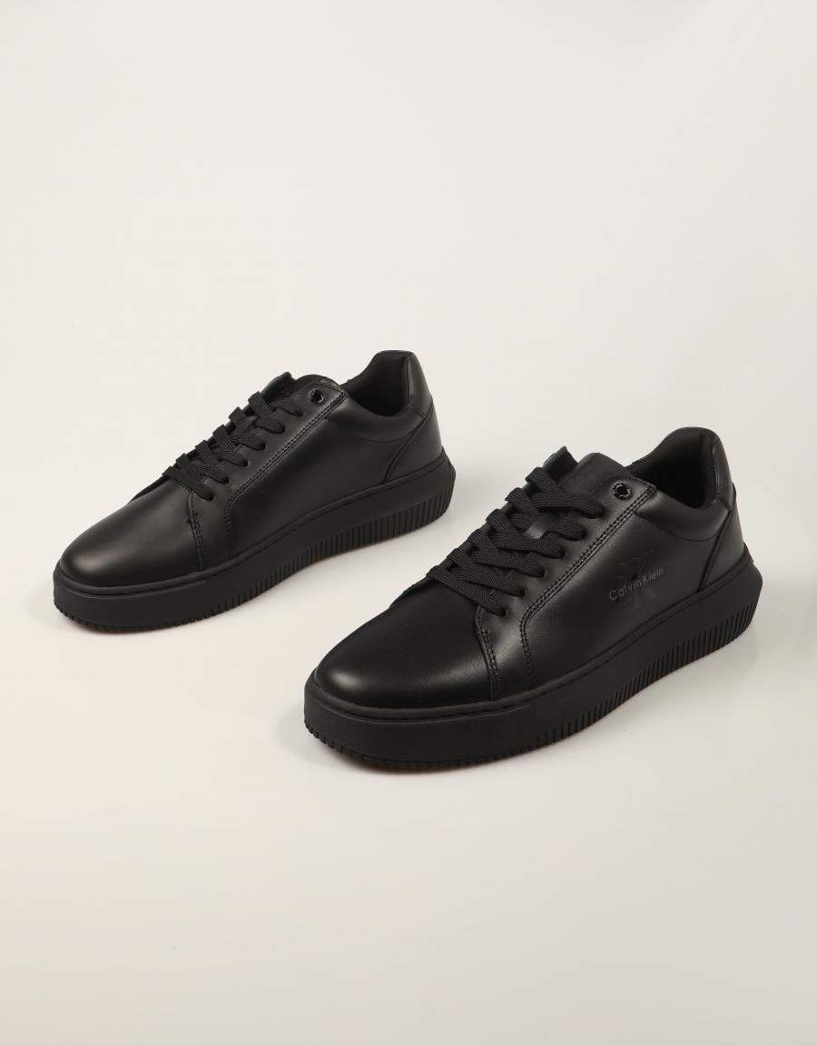 ZAPATILLAS CALVIN KLEIN CHUNKY CUP.BLACK YM0YM013170GT en color Negro