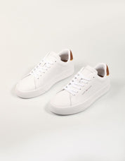 ZAPATILLAS TOMMY HILFIGER COURT WHITE FM0FM05367 en color Blanco