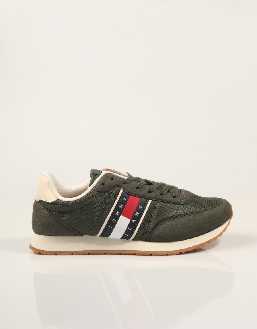 ZAPATILLAS TOMMY HILFIGER CORE CLASSIC RUNNER GREEN EM0EM01709 en color Kaki