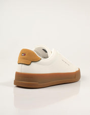 ZAPATILLAS TOMMY HILFIGER TH COURT LTH ECRU FM0FM05367 en color Hielo