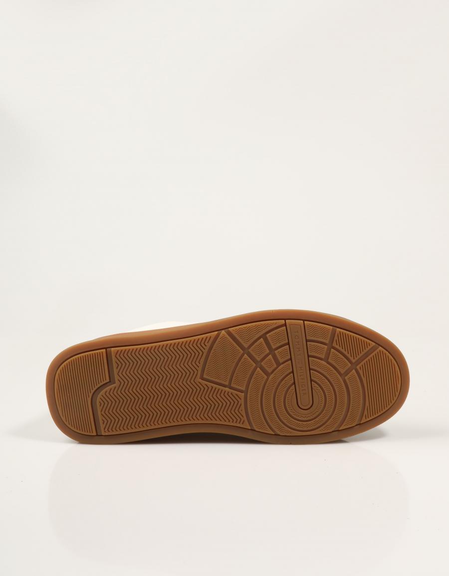 ZAPATILLAS TOMMY HILFIGER TH COURT LTH ECRU FM0FM05367 en color Hielo