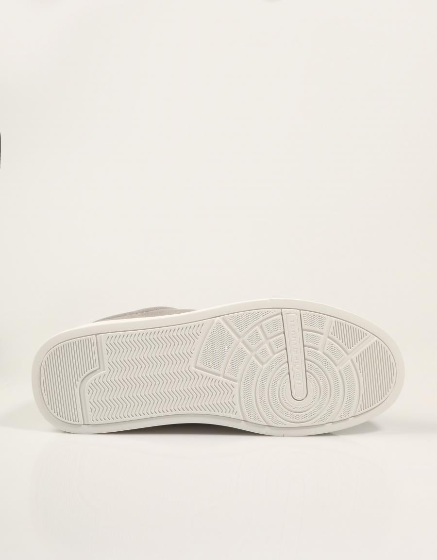 ZAPATILLAS TOMMY HILFIGER TH COURT SUEDE GREY FM0FM05716 en color Gris
