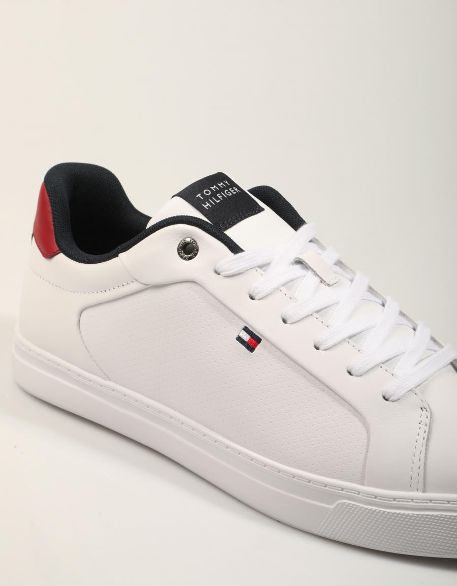 ZAPATILLAS TOMMY HILFIGER LIGHT SNEAKER RWB FM0FM05981 en color Blanco