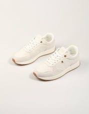 ZAPATILLAS TOMMY HILFIGER RUNNER MONOGRAM ECRU FW0FW09586 en color Blanco