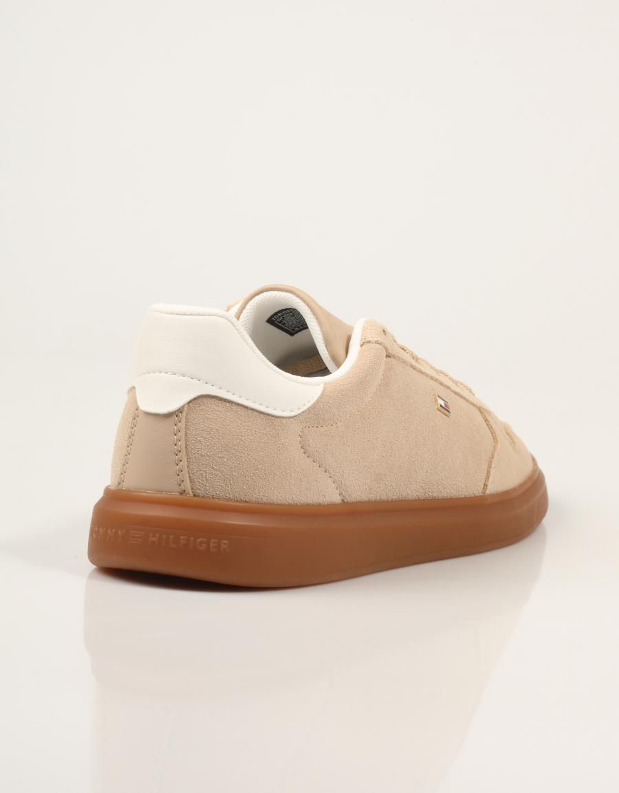 ZAPATILLAS TOMMY HILFIGER ICON COURT L.SUEDE ECRU FW0FW09593 en color Beige