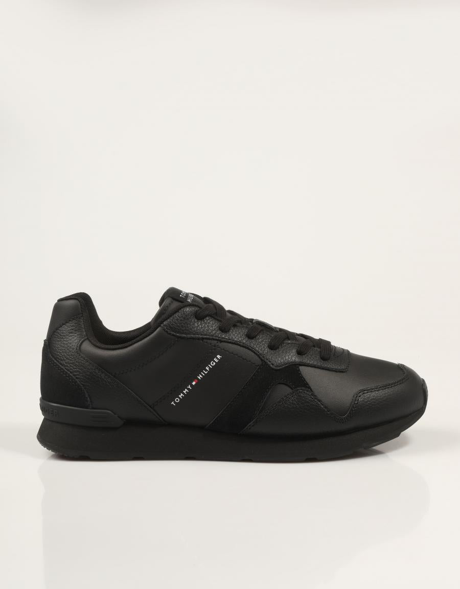 ZAPATILLAS TOMMY HILFIGER CORE LTH RUNNER BLACK FM0FM06002 en color Negro