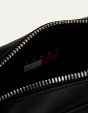 BOLSO TOMMY HILFIGER CROSSOVER BLACK AW0AW19042 en color Negro