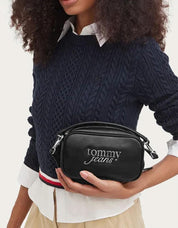 BOLSOS TOMMY HILFIGER CAMERA BAG BLACK AW0AW19053 en color Negro