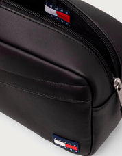 NECESER TOMMY HILFIGER DAILY WASHBAG BLACK AM0AM14634 en color Negro
