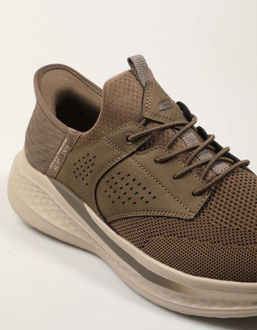 ZAPATILLAS SKECHERS SLIP INS RELAXED KHAKI 210889 en color Kaki
