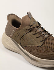 ZAPATILLAS SKECHERS SLIP INS RELAXED KHAKI 210889 en color Kaki